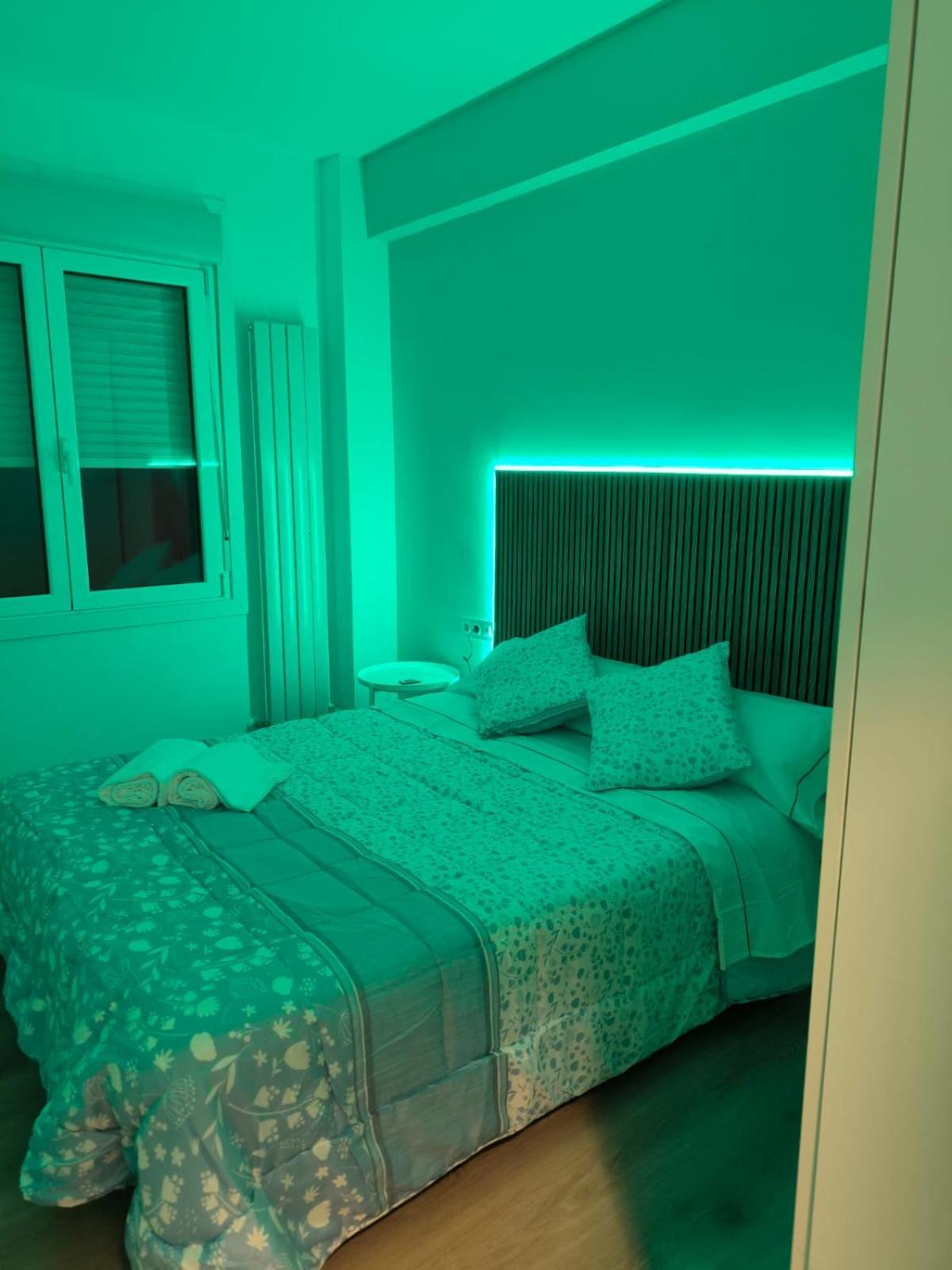 18 Habitacion En Vivienda Centrica ビルバオ エクステリア 写真