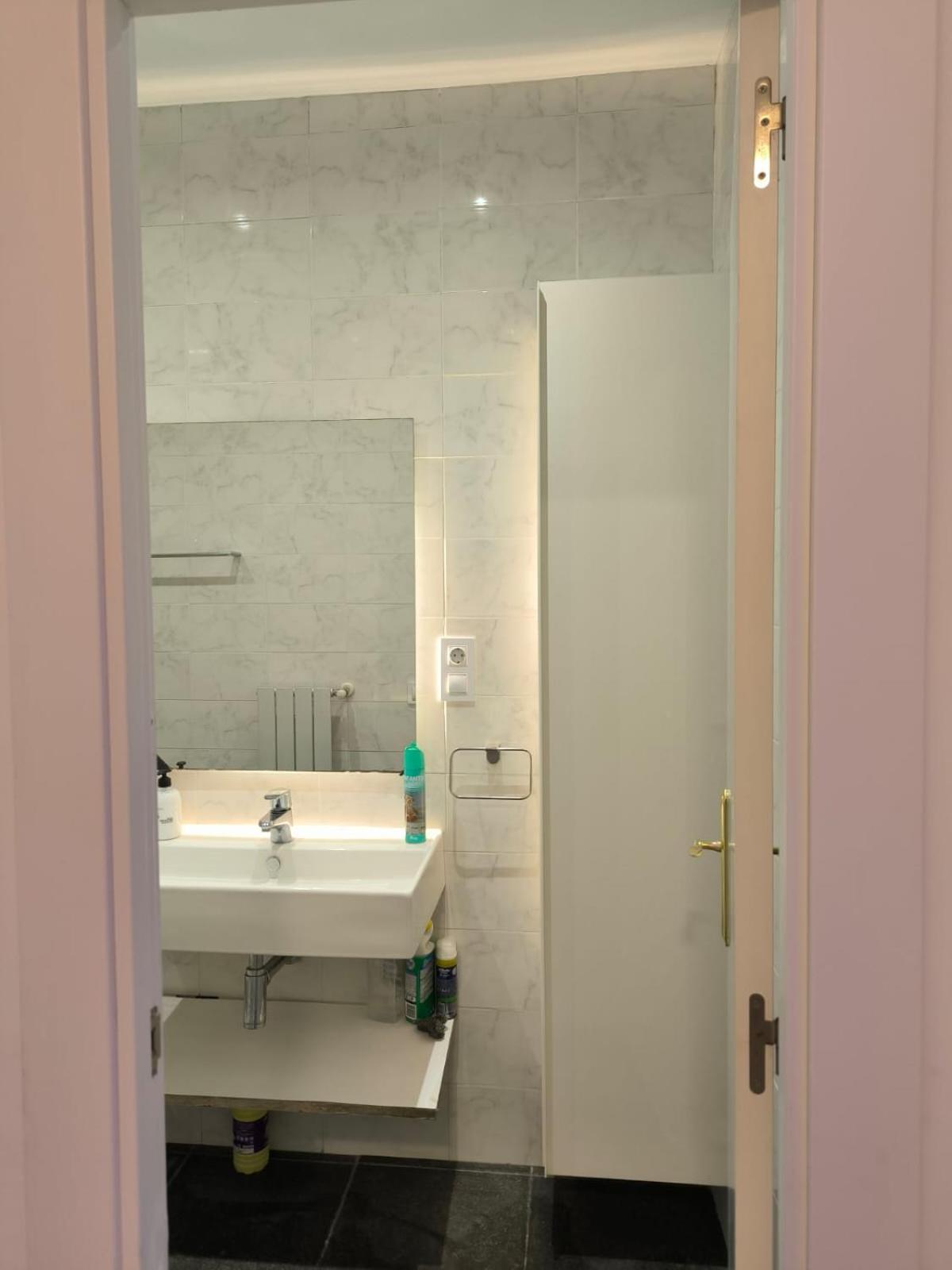 18 Habitacion En Vivienda Centrica ビルバオ エクステリア 写真